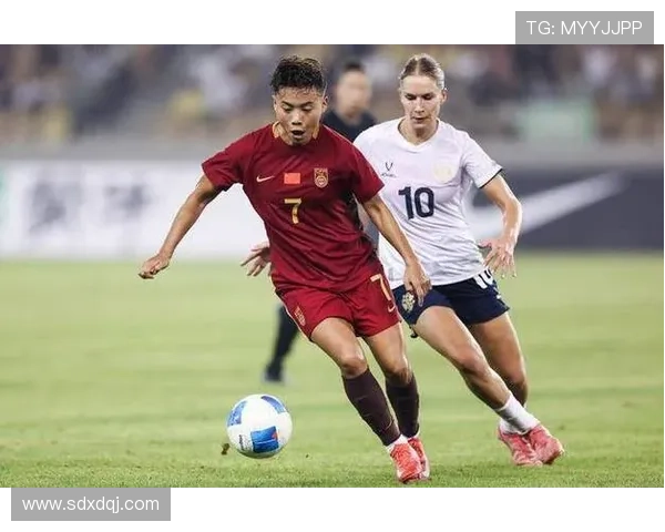 中国女足1-2憾负俄罗斯 王霜世界波难挽败局对手末节绝杀 中国女足1-2憾负俄罗斯 王霜世界波难挽败局对手末节绝杀